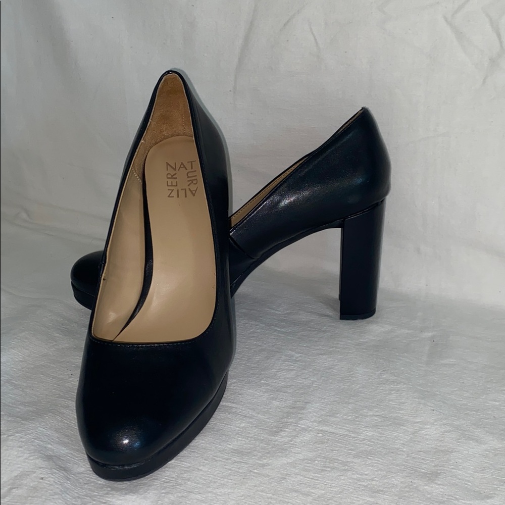 Naturalizer Classic Black leather Heels